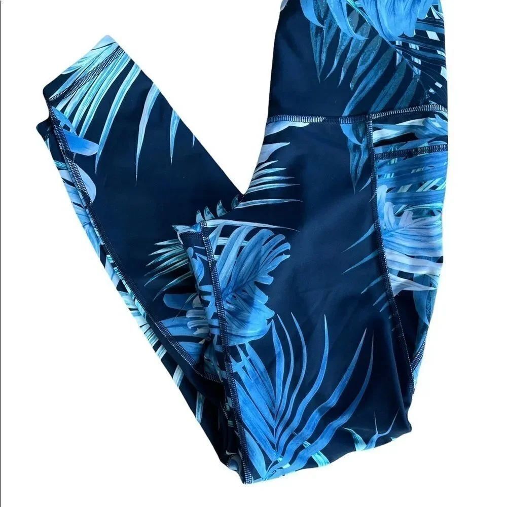 OLD Navy Active Elevate Go Dry legging, size S